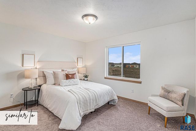 6235 S Alki Pl Place, Sioux Falls, SD 57108