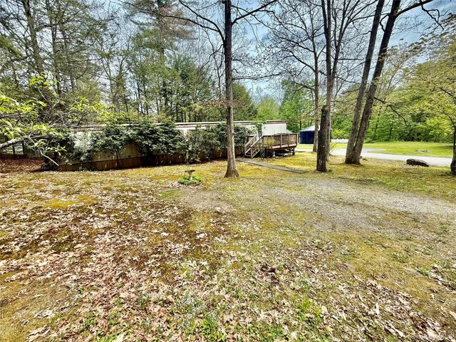 822 Lark Lane, Cuddebackville, NY 12729