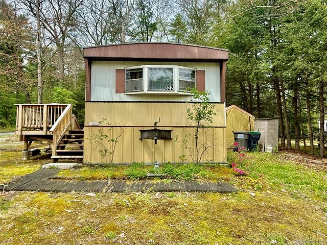 822 Lark Lane, Cuddebackville, NY 12729