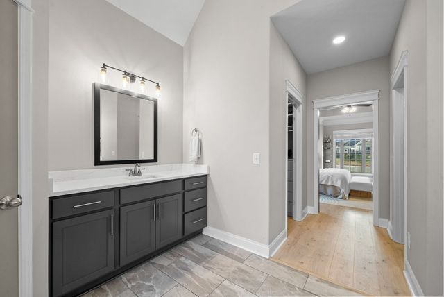 1184 Chagford Dr, Clarksville, TN 37043