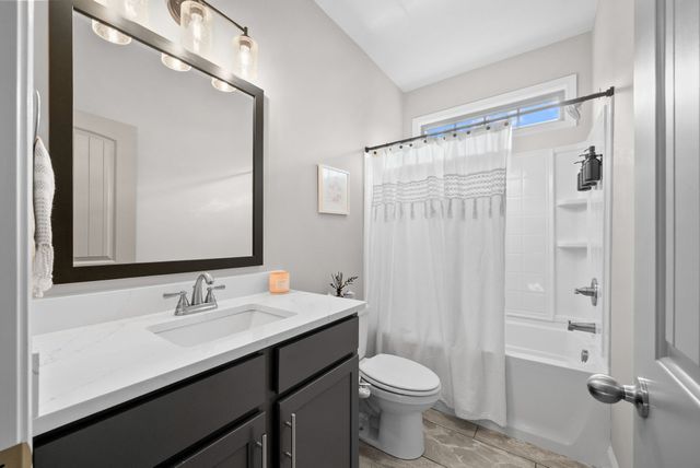 1184 Chagford Dr, Clarksville, TN 37043