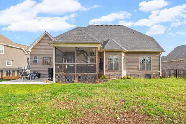 1184 Chagford Dr, Clarksville, TN 37043
