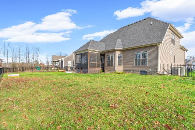 1184 Chagford Dr, Clarksville, TN 37043