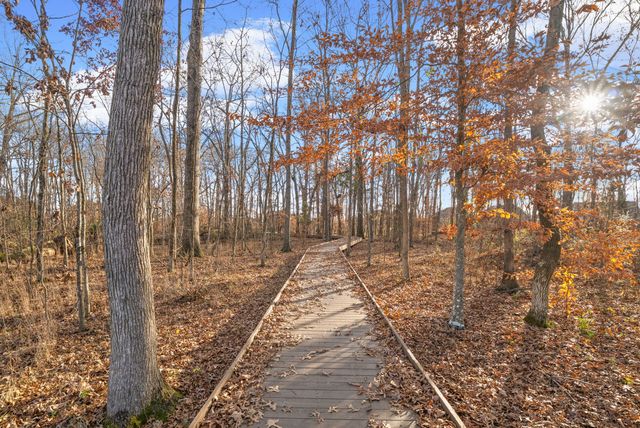 1184 Chagford Dr, Clarksville, TN 37043