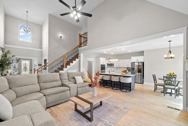 1184 Chagford Dr, Clarksville, TN 37043