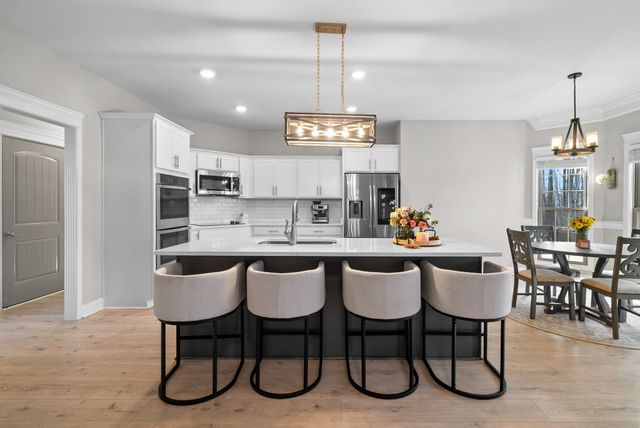 1184 Chagford Dr, Clarksville, TN 37043