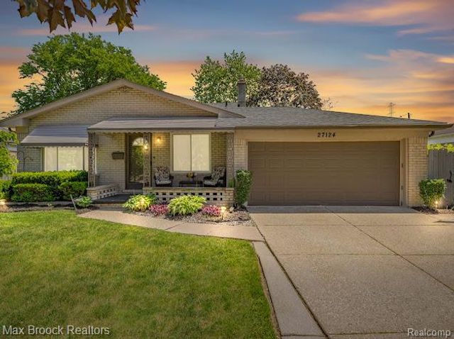 27124 Bradner Drive, Warren, MI 48088