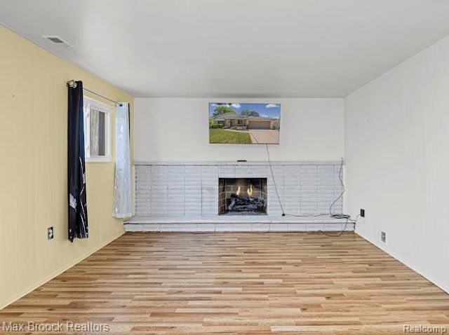 27124 Bradner Drive, Warren, MI 48088