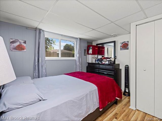 27124 Bradner Drive, Warren, MI 48088