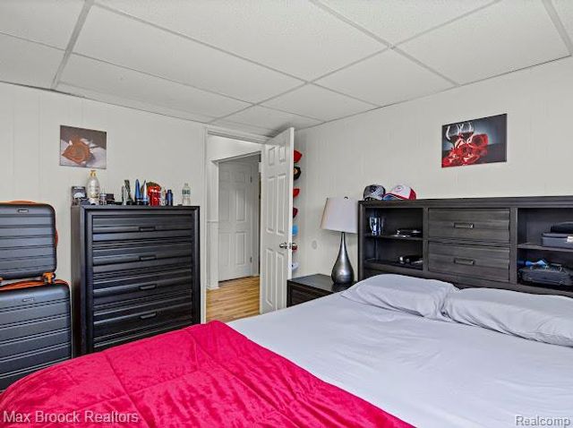 27124 Bradner Drive, Warren, MI 48088