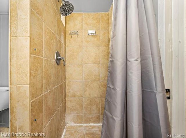 27124 Bradner Drive, Warren, MI 48088