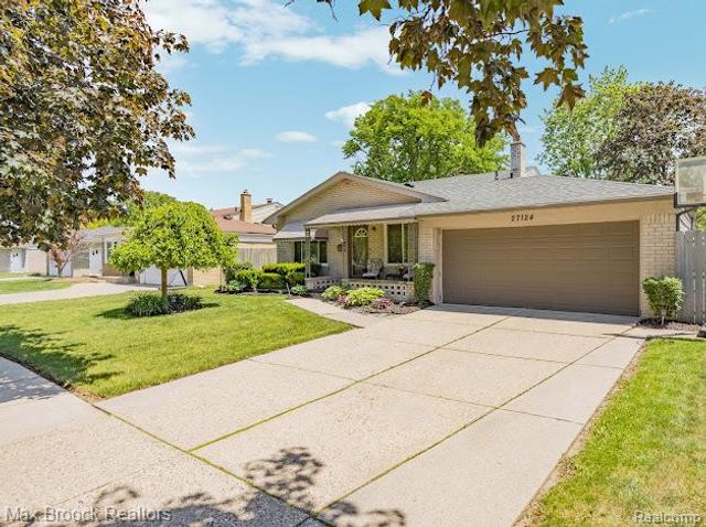 27124 Bradner Drive, Warren, MI 48088