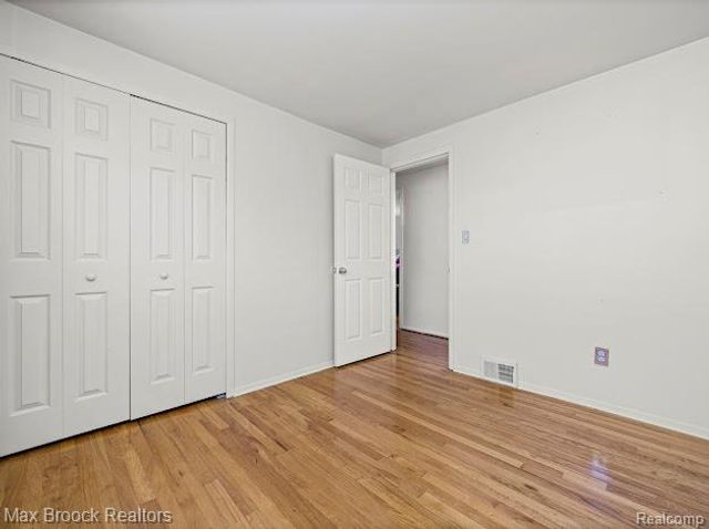 27124 Bradner Drive, Warren, MI 48088