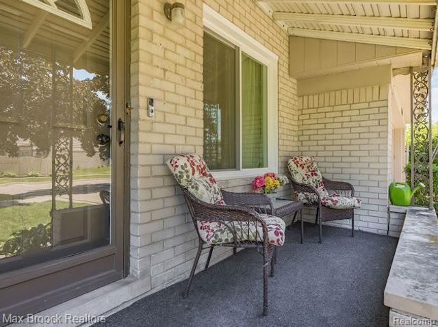 27124 Bradner Drive, Warren, MI 48088