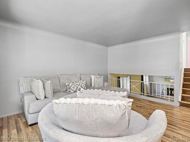 27124 Bradner Drive, Warren, MI 48088