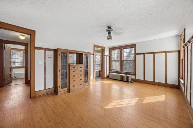 900 16th Avenue N, Minneapolis, MN 55411
