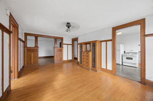 900 16th Avenue N, Minneapolis, MN 55411