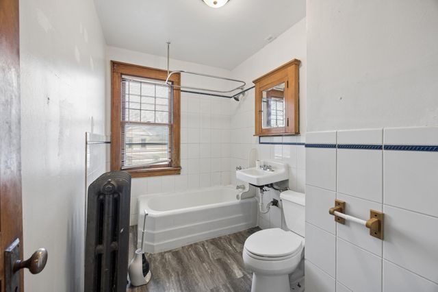 900 16th Avenue N, Minneapolis, MN 55411