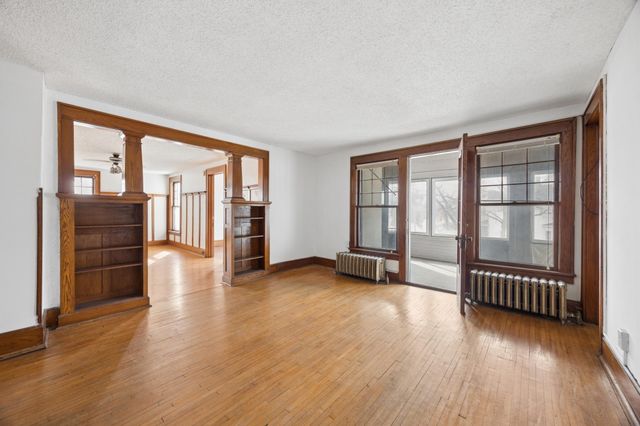 900 16th Avenue N, Minneapolis, MN 55411