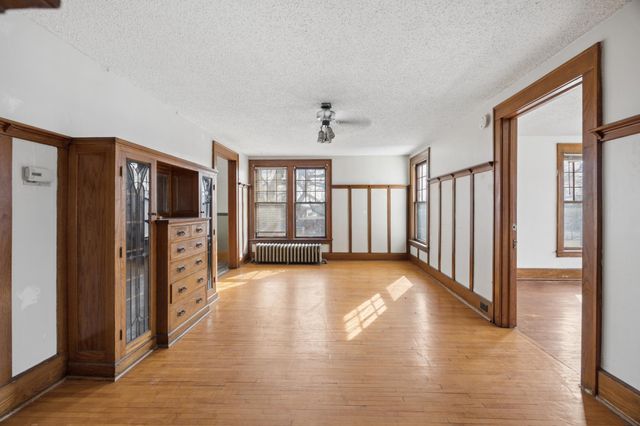 900 16th Avenue N, Minneapolis, MN 55411