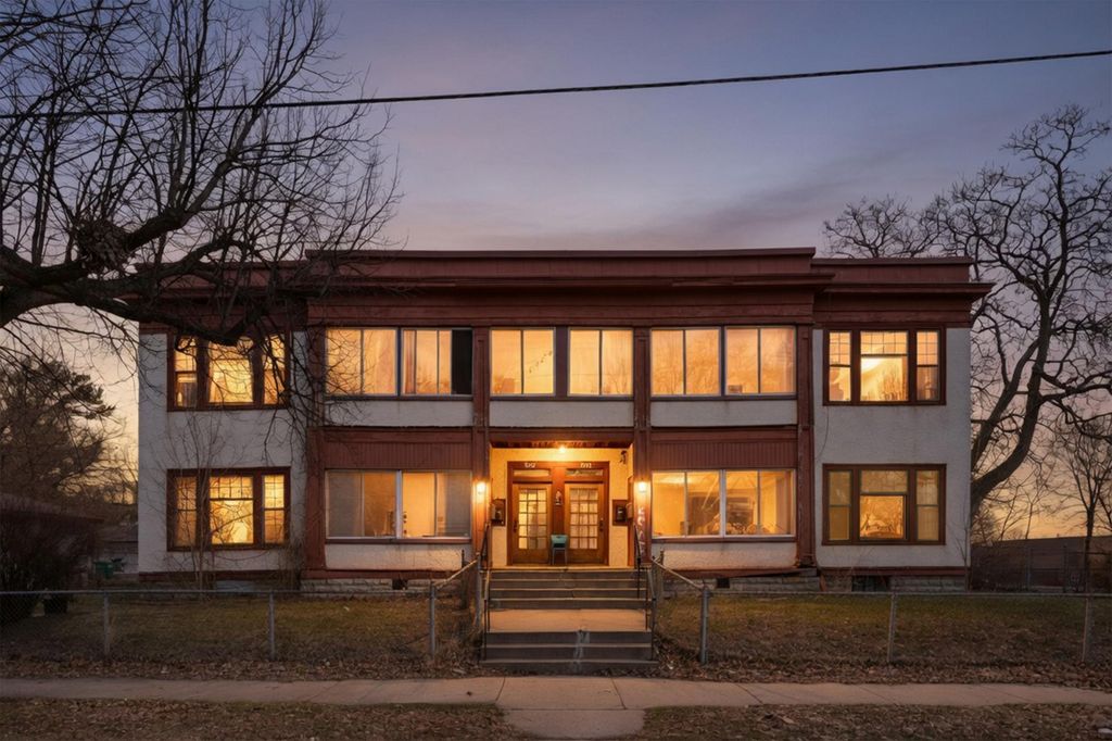 900 16th Avenue N, Minneapolis, MN 55411