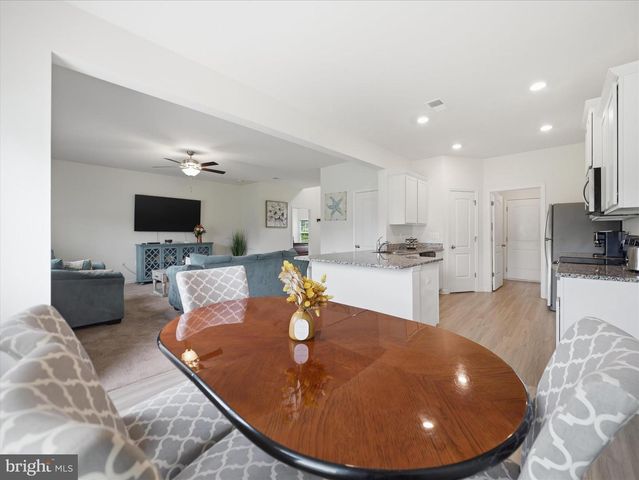 208 RAPPAHANNOCK RUN, Falling Waters, WV 25419