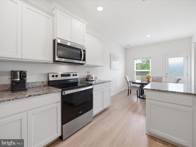 208 RAPPAHANNOCK RUN, Falling Waters, WV 25419
