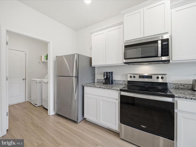 208 RAPPAHANNOCK RUN, Falling Waters, WV 25419