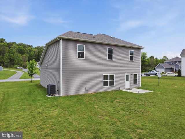 208 RAPPAHANNOCK RUN, Falling Waters, WV 25419