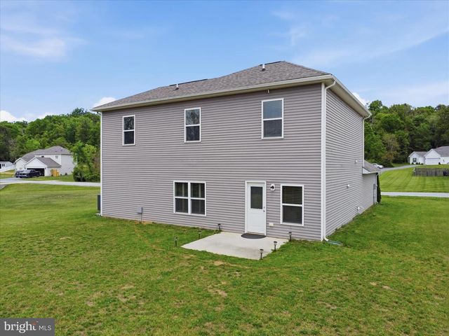 208 RAPPAHANNOCK RUN, Falling Waters, WV 25419