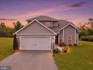 208 RAPPAHANNOCK RUN, Falling Waters, WV 25419