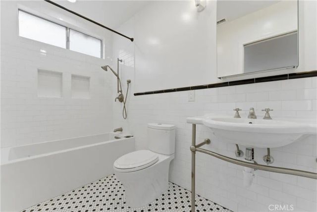 4829 Presidio, Los Angeles, CA 90043