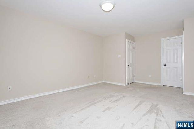 17 Colonial Village Drive, Hillsdale, NJ 07642