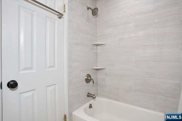 17 Colonial Village Drive, Hillsdale, NJ 07642