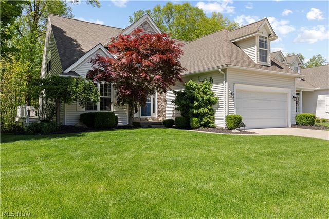 435 Country Walk, Amherst, OH 44001