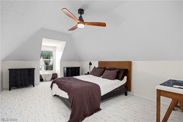 435 Country Walk, Amherst, OH 44001