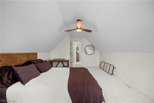 435 Country Walk, Amherst, OH 44001