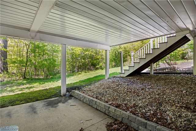 435 Country Walk, Amherst, OH 44001