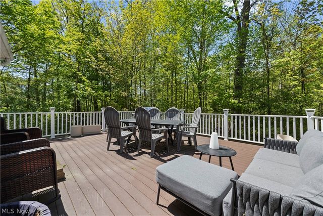 435 Country Walk, Amherst, OH 44001