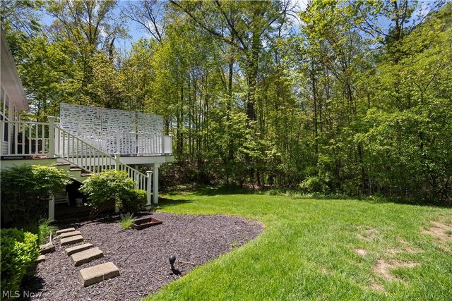 435 Country Walk, Amherst, OH 44001