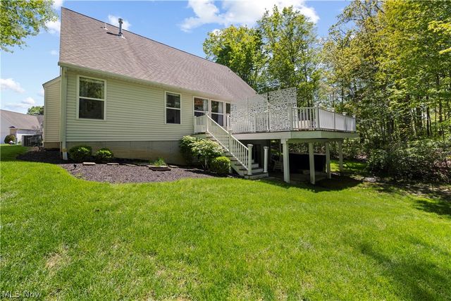 435 Country Walk, Amherst, OH 44001