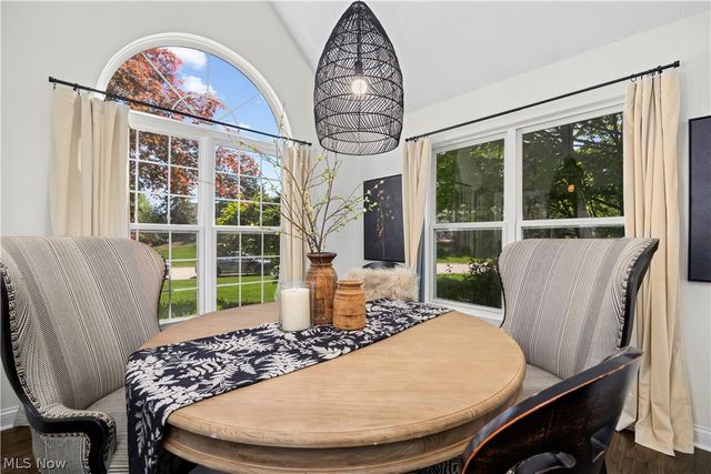 435 Country Walk, Amherst, OH 44001