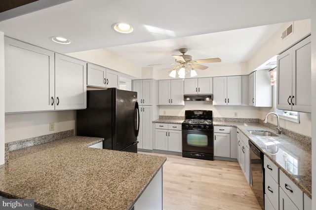 526 E REVERE WAY, Absecon, NJ 08205