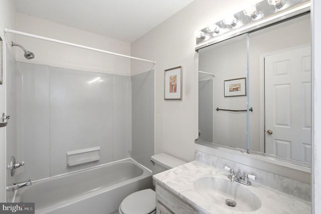 526 E REVERE WAY, Absecon, NJ 08205