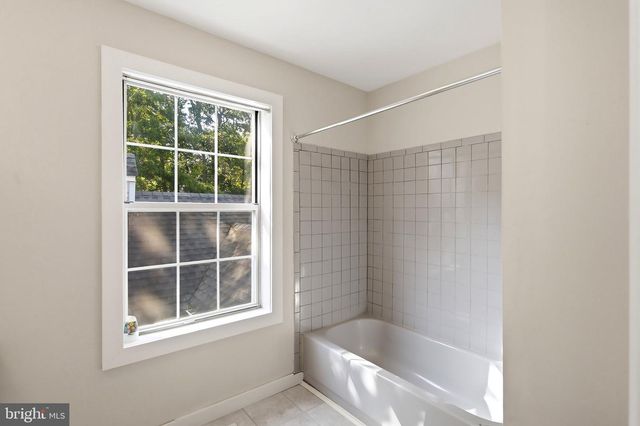 526 E REVERE WAY, Absecon, NJ 08205