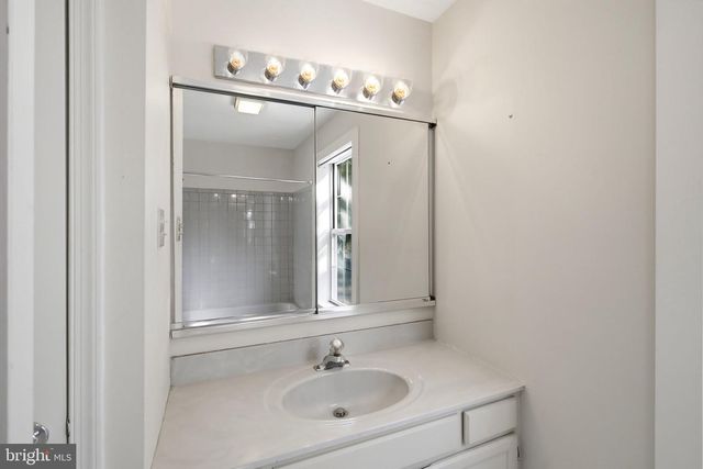 526 E REVERE WAY, Absecon, NJ 08205