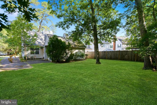 526 E REVERE WAY, Absecon, NJ 08205