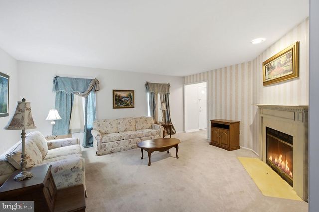 526 E REVERE WAY, Absecon, NJ 08205