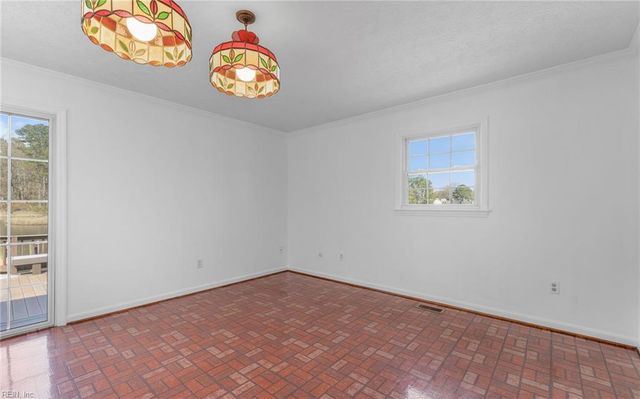 526 Elizabeth Lake DR, Hampton, VA 23669