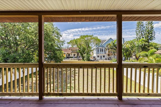 334 CROSSWINDS DRIVE, Palm Harbor, FL 34683